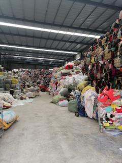 高價回收舊衣服,舊家電,舊手機,酒店舊布草